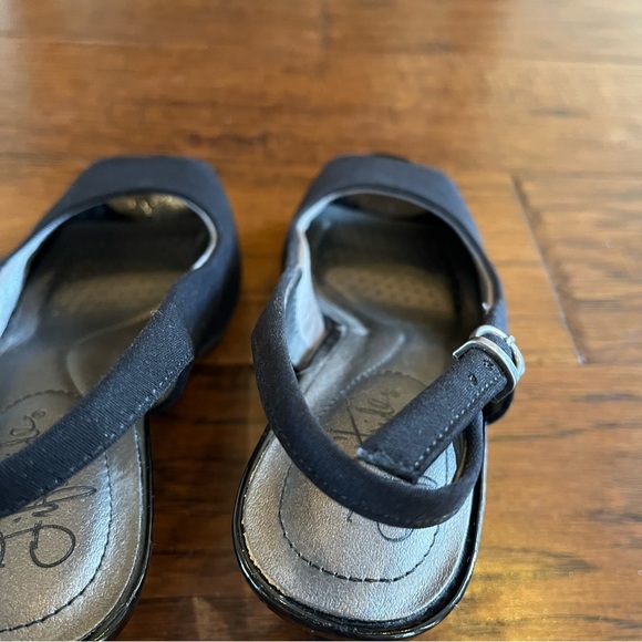 Life Stride Women's Black Peep Toe Slingback 3 Inch Heels size 6.5 - Picture 7 of 10